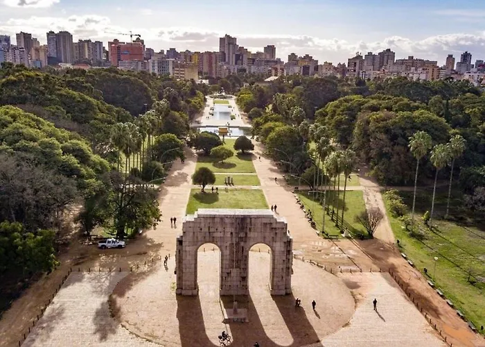 Apartamento Em Frente Parque Farroupilha Com Garagem Porto Alegre